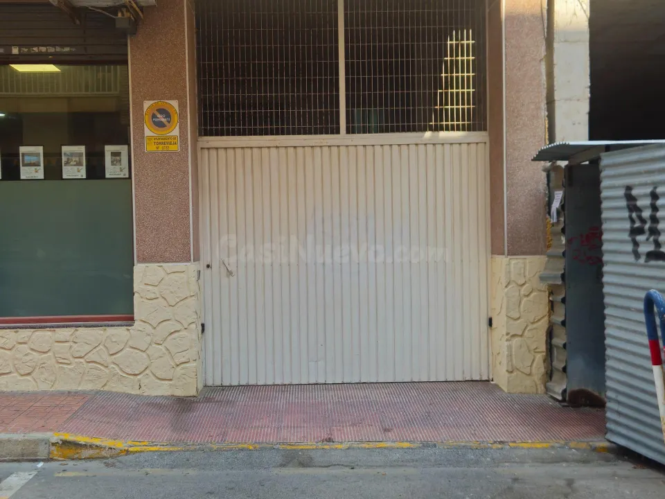 PLAZA DE GARAJE CERRADA EN C. LA SAL 14