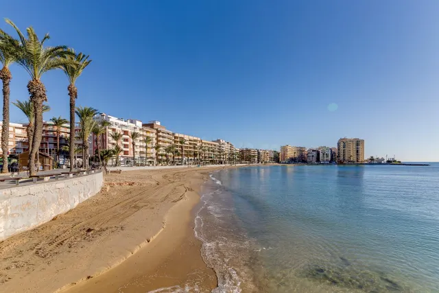 Apartamento reformado de un dormitorio en la Playa de los Locos — 30