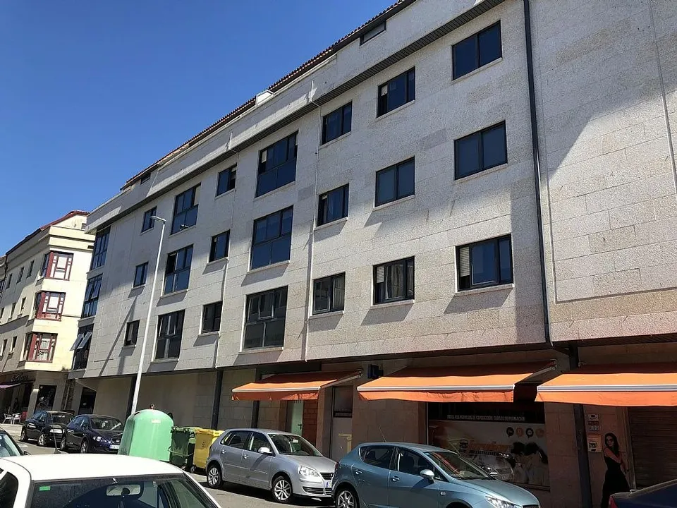 SE ALQUILA LOCAL COMERCIAL EN RIBEIRA