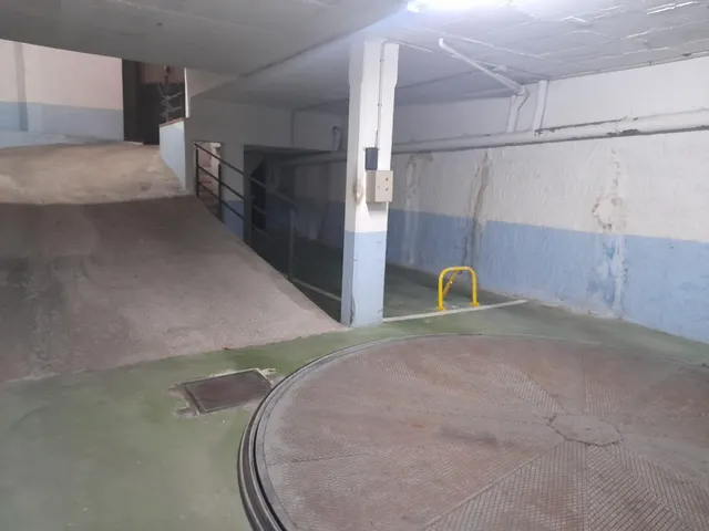 Gran plaza de parking con trastero en la Eixample de Mataró — 3