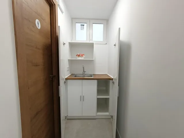 ALQUILER LOCAL TOTALMENTE REFORMADO EN BENALUA — 12