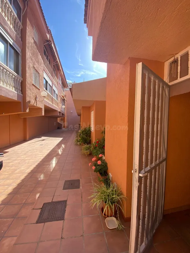 SE VENDE ADOSADO CON GARAJE- BENIDORM / PONIENTE — 3