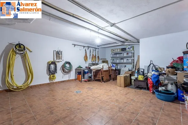 EXCLUSIVO CHALET INDIVIDUAL EN HUÉTOR VEGA — 42
