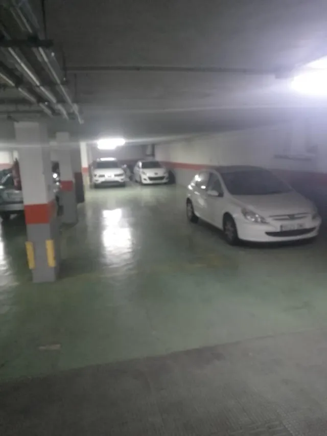 PLAZA DE GARAJE A LA VENTA EN ZONA CENTRO — 3