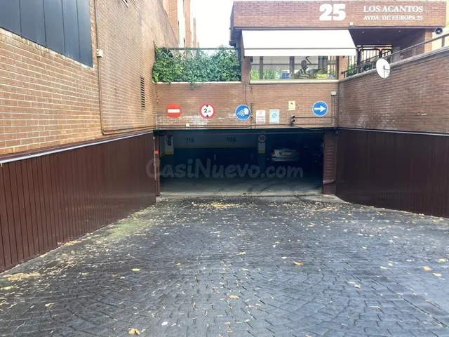 Garaje 22m² en alquiler - Zona Avenida Europa - foto 4