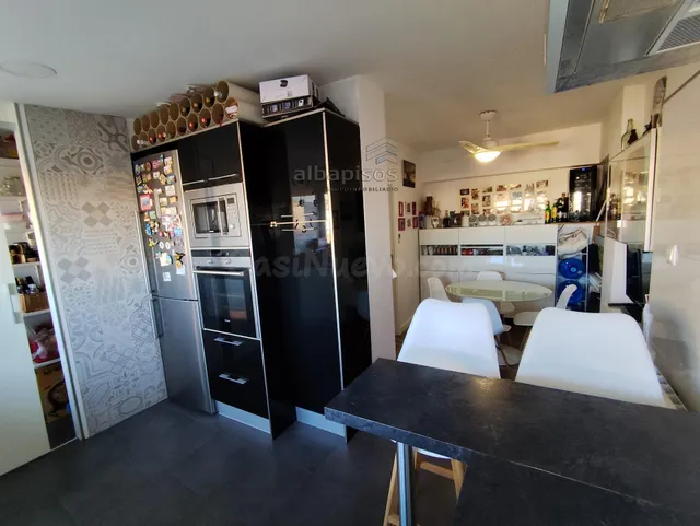 EXCLUSIVO ÁTICO CON TERRAZA Y GARAJE INCLUIDO EN ZONA ARQUIT - foto 4