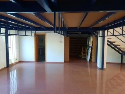 Local con muchas posibilidades en Aspe — 24