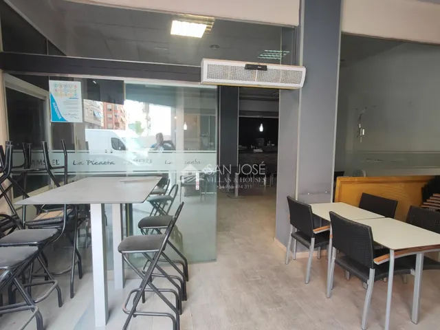 SE VENDE LOCAL CON CAFETERIA-BAR MONTADO CON LICENCIA EN BUENA ZONA DE NOVELDA — 9