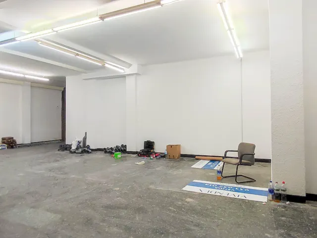 Amplio Local Comercial en Sant Antoni, Barcelona - Oportunidad de venta Única — 15