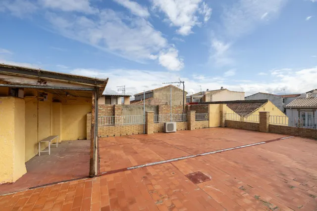 CASA EN PLENO CENTRO DE ARMILLA — 31