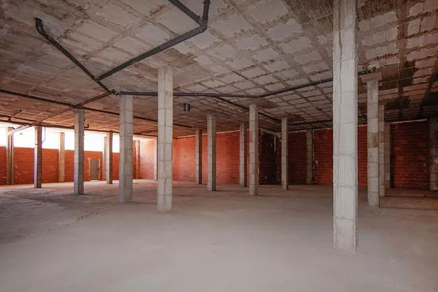 Local comercial de 1.095 m2 en Alhama de Murcia – Obra parada — 17