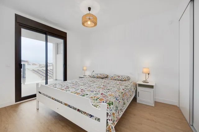 Ático a estrenar con solárium privado y vistas a la piscina en Villamartín — 16