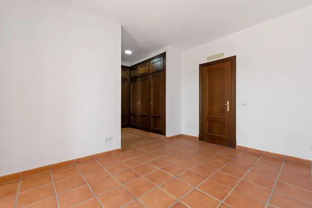 Chalet 4 habitaciones 400m² en venta - Costa Del Sol — 24