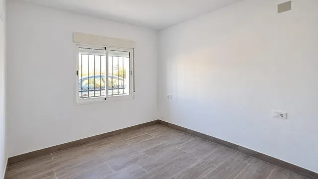 Casa en planta baja con terraza en la zona de oliveral riba-roja — 16