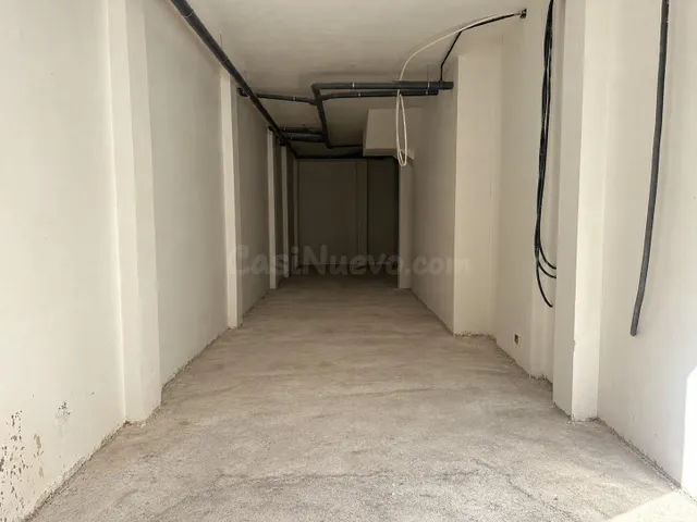 Magnífico local comercial en el corazón del puerto de Cambrils — 3