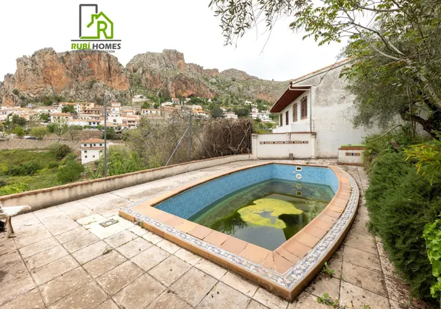 Chalet con gran parcela en Cogollos — 13