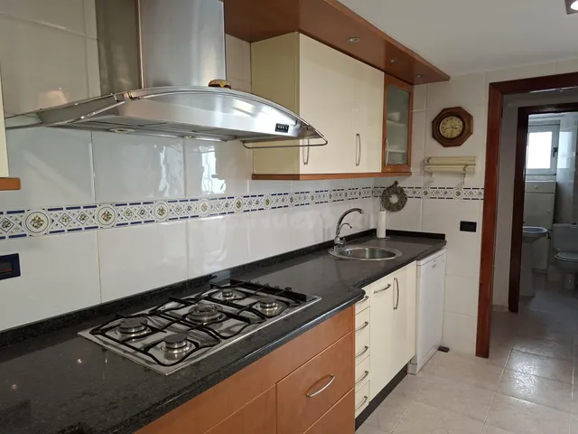 Exclusividad y Amplitud en el Corazón de Castellón - foto 4