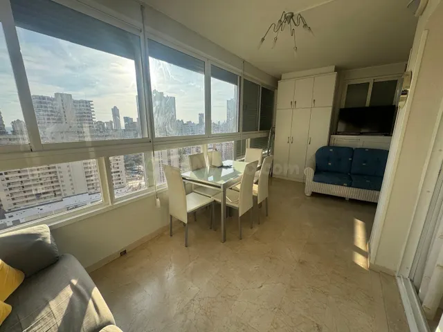 2 habitaciones 2 BAÑOS — 5