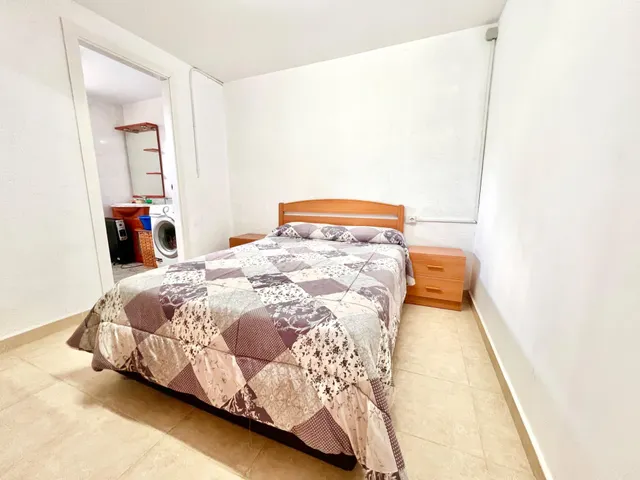 Casa o chalet independiente en venta en Calle Amadeu Vives — 17
