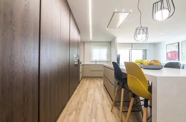 Venta de vivienda en zona  campo de fútbol 4 dormitorios y gran terraza — 6