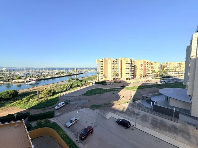 Apartamento situado en el kilómetro 14 de La Manga del Mar Menor, en el residencial Puerto Mar I y II. — 7