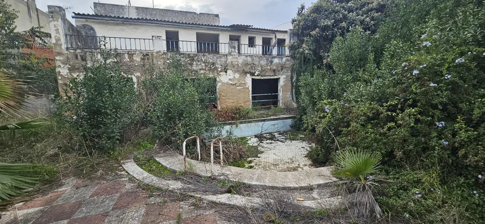Casa Patio con dos piscinas en Santa Marina