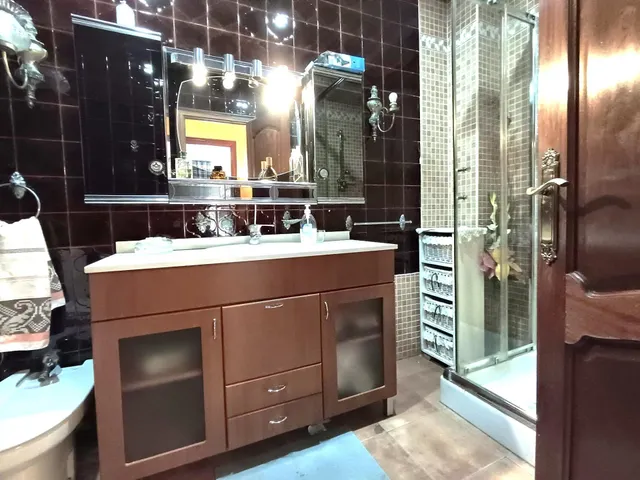Gran vivienda con 5 dormitorios junto avenida Barcelona!! — 21