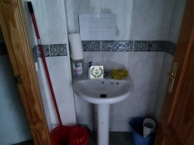 LOCAL ACONDICIONADO CÉNTRICO — 13
