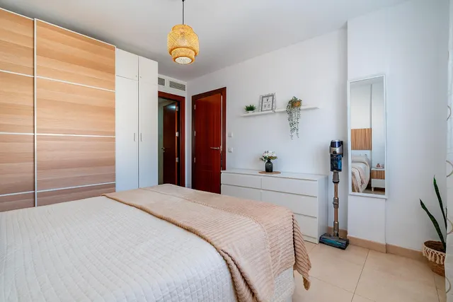 Piso de 3 dormitorios y 2 baños junto al auditorio de El Ejido — 16