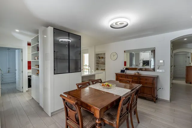 PISO COMPLETAMENTE REFORMADO EN CALLE RECOGIDAS — 12