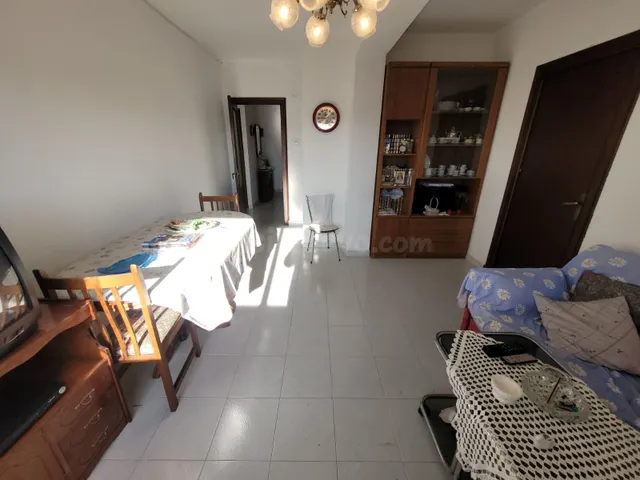Amplio Piso Exterior en Tarazona con Terraza y Buena Ubicaci - foto 4
