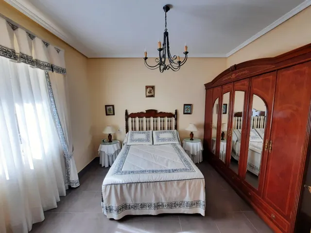 CASA REFORMADA EN MONTEALEGRE DEL CASTILLO — 10