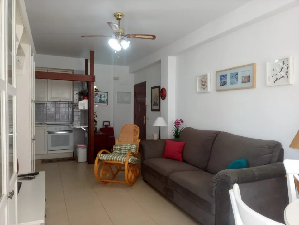Alquiler de temporada /Uso distinto de Vivienda - 2 Dormitorios - Avenida
