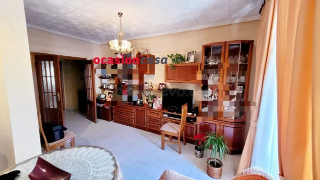 SE VENDE CASA Y PISO — 5