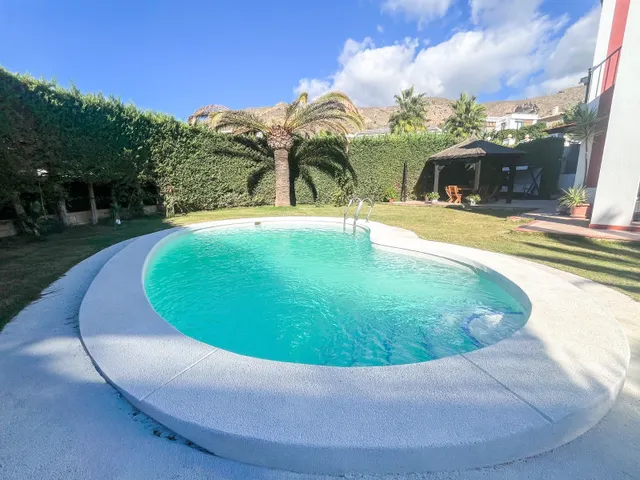 Villa 4 habitaciones 225m² en venta - Sierra cortina — 10