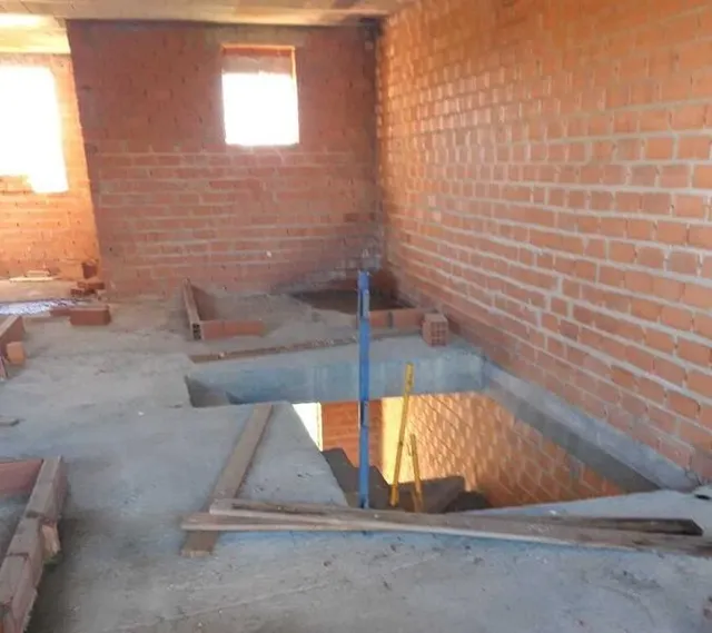 OBRA PARADA EN VILLA DE SOTO — 14