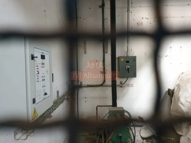 Se vende terreno en la carretera de Ayora con dos naves — 17