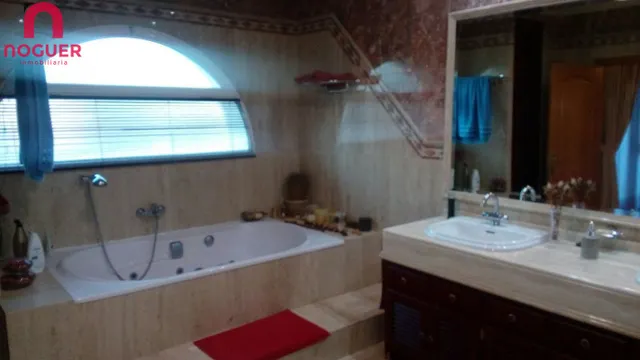 MAGNIFICA CASA EN EL HIGUERON CON PISCINA — 7