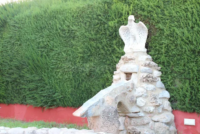 á — 5