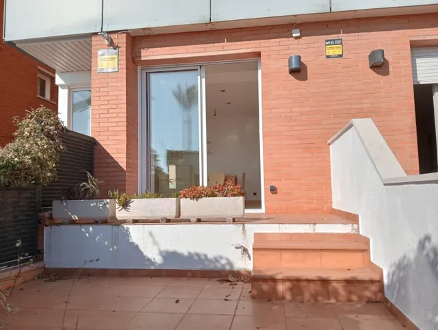PRECIOSO PISO PLANTA BAJA EN PRIMERA LINEA DE MAR DE SEGUR DE CALAFELL — 5