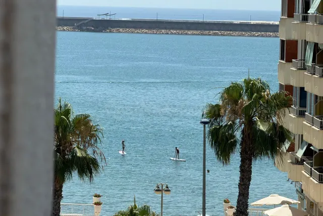 FABULOSO APARTAMENTO A UNOS PASOS DE LA PLAYA, RODEADO DE TO - foto 2