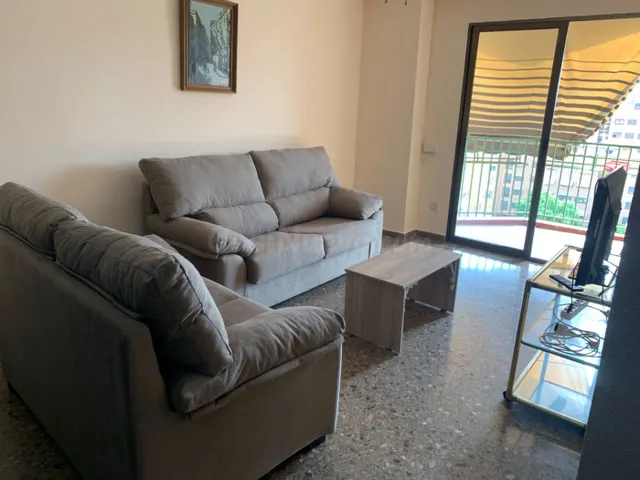 PISO PARA ESTUDIANTES, EN MUY BUENA UBICACIÓN Y BUENA FINCA, - foto 4