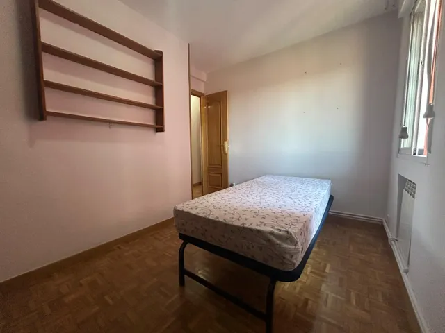 Piso en Calle Camarena — 10