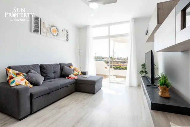 Apartamento reformado con vistas a la piscina y al maren playa paraiso — 5