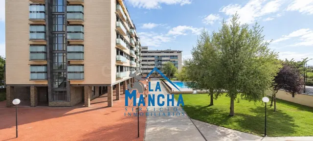 *950€ al mes* inmobiliaria la mancha alquila piso facultad de medicina de Albacete — 4