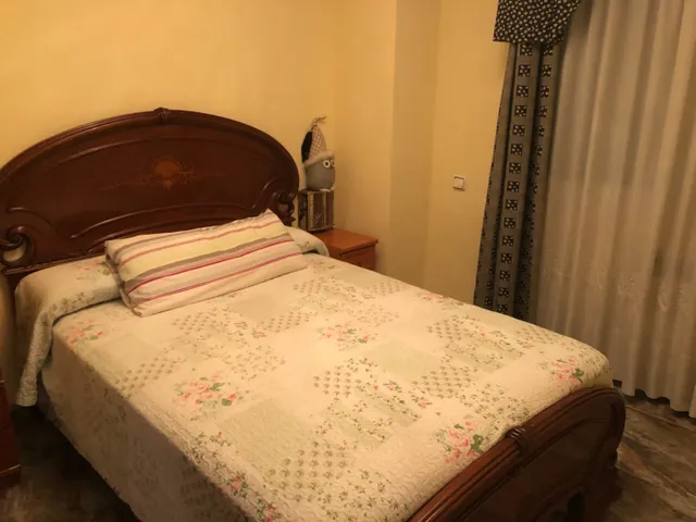 GRAN CASA EN VENTA EN URB. CAN CASAS — 28