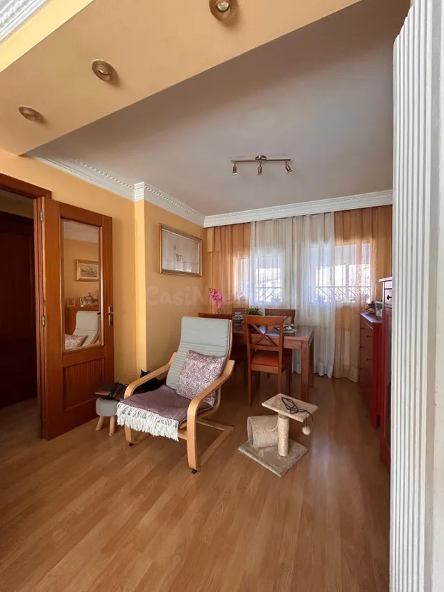 CHALET ADOSADO - 4 habitaciones — 3