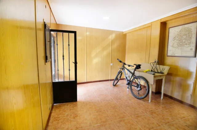 Urbis te ofrece un local en venta en zona La Vega, Salamanca. — 2