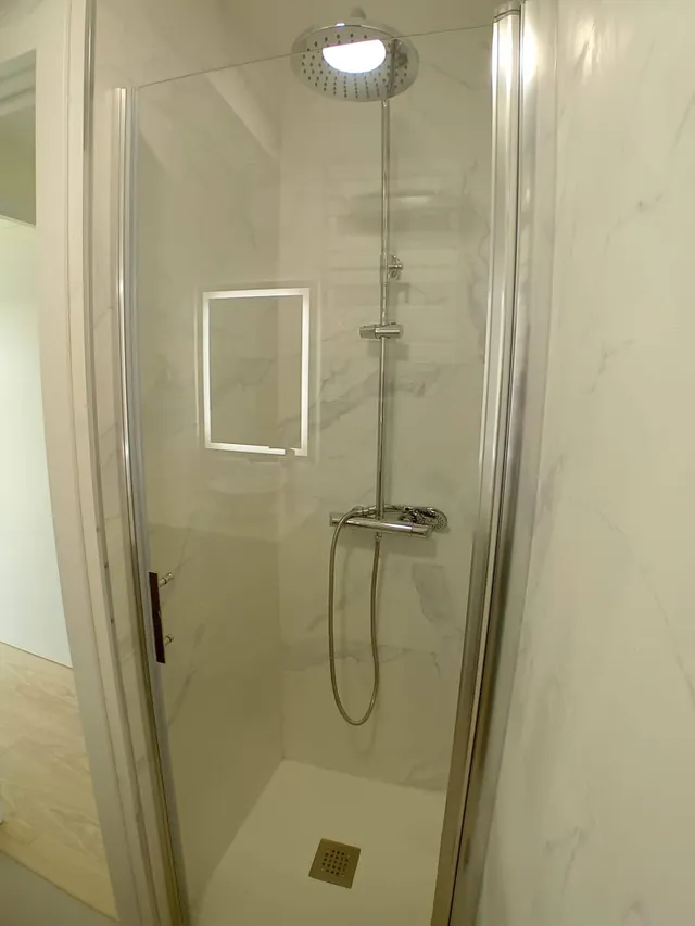 Piso reformado de dos dormitorios en Valdeacederas — 8