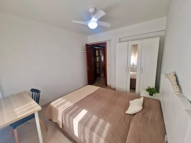 Piso de 3 dormitorios en Los Ángeles – listo para vivir o rentabilizar 123.000 € | Calle España, Almería — 8
